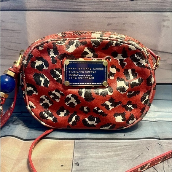 Marc Jacobs Pink Leopard Print Women's Crossbody Bag - Multicolor - Picture 3 of 13